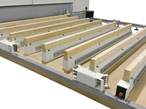 EASY ACCESS TO THE WORKTABLE